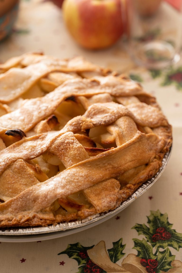 Classic Apple Pie with Buttery Crust and Warm Spiced Filling