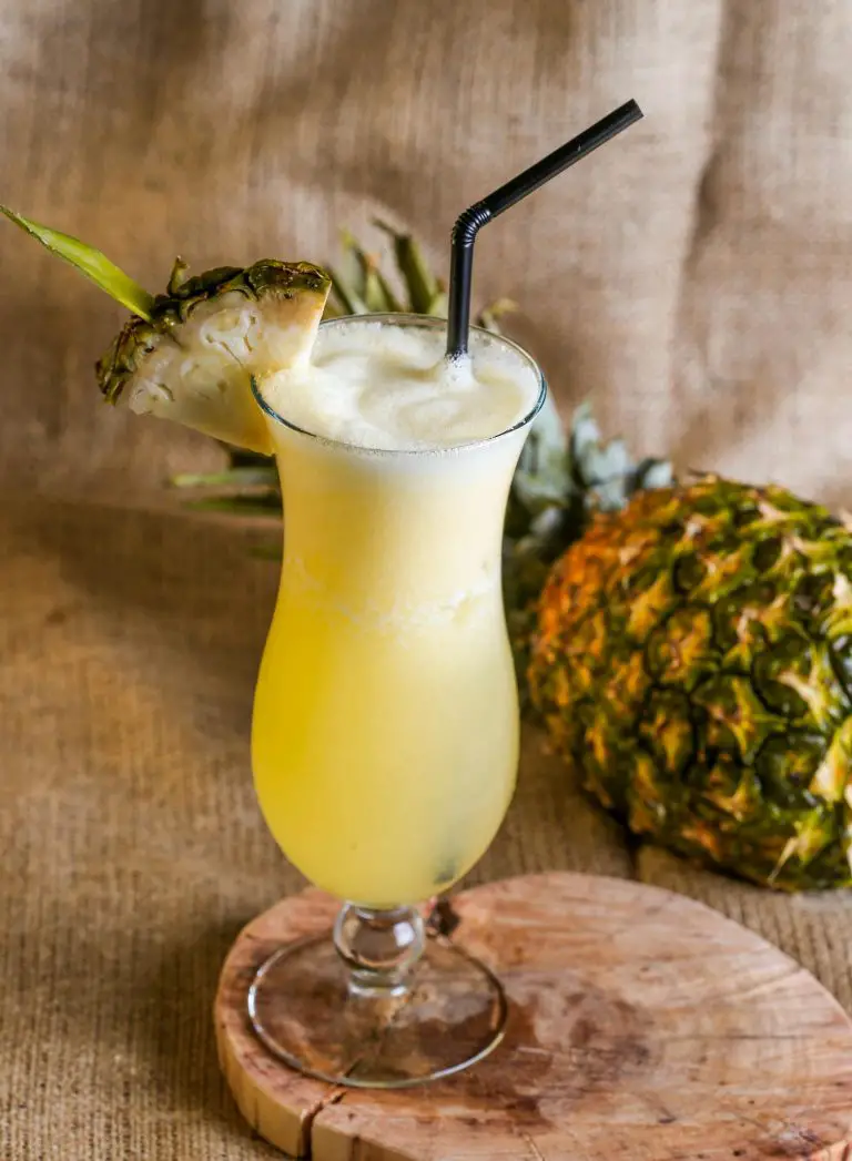 Tropical Bliss in a Glass: How to Make the Perfect Virgin Piña Colada Refresher