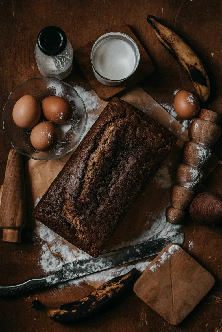 Chocolate Chip Banana Bread That’s Moist, Sweet, and Full of Cozy Flavor